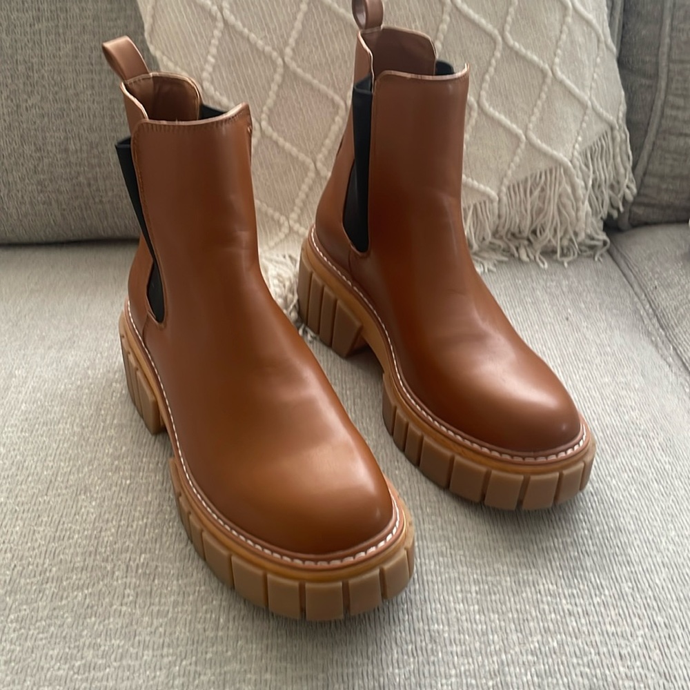 Madden Girl brand new leather boots 🥾